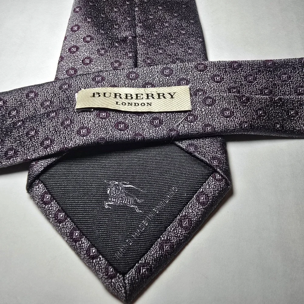 Burberry London Mens Silk Tie Purple Grey Geometric Medallion Made in England